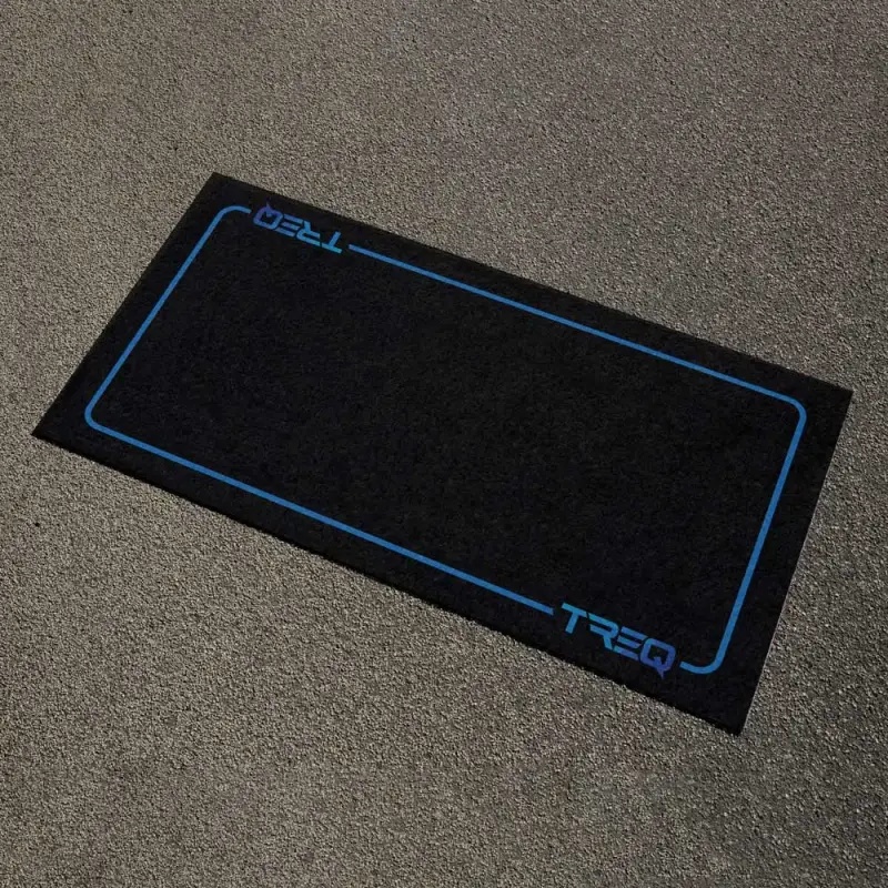 Treq simracingmatta med logga